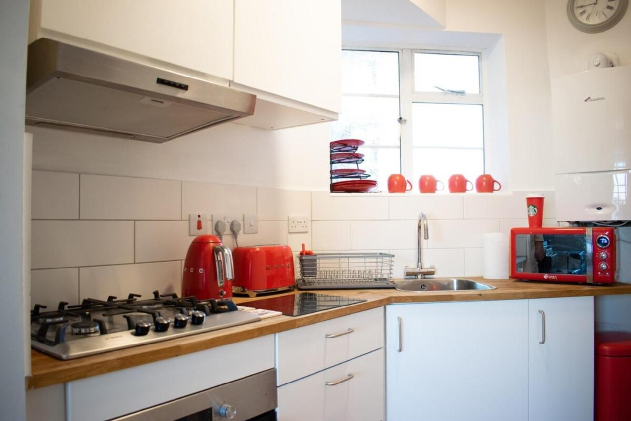 Beautifully Decorated Contemporary 2 Bedroom Flat Londýn Exteriér fotografie